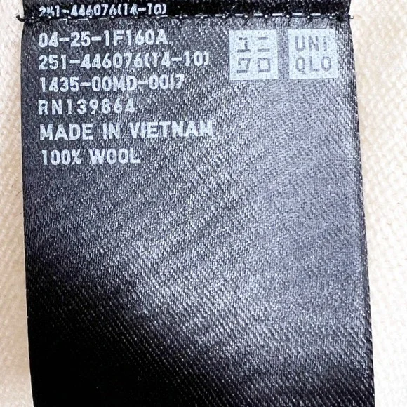 Uniqlo x Theory Womens 100% Wool Turtleneck Sweater Off White Cream Size Small - Picture 7 of 8